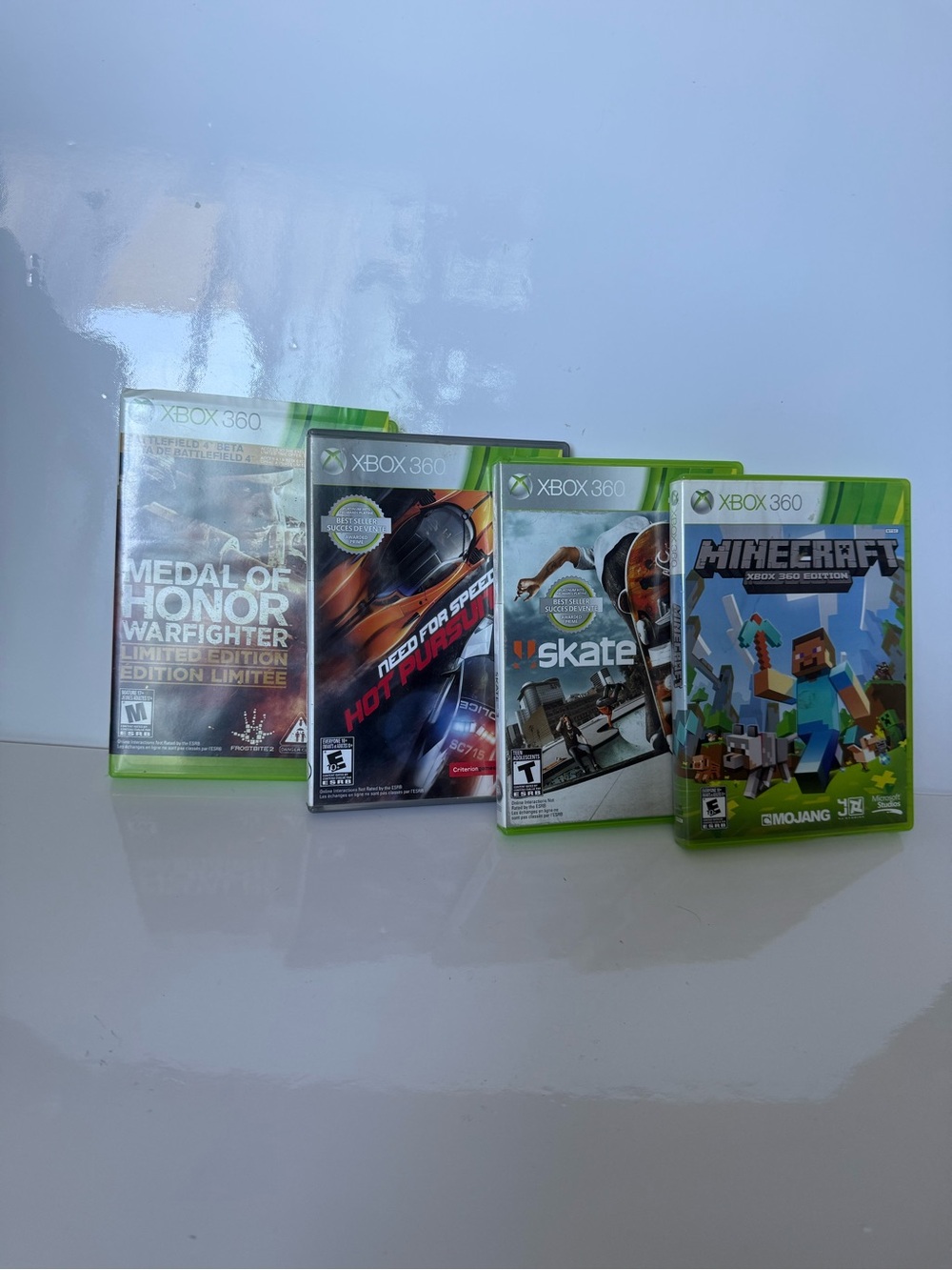 Xbox 360 Lot Of Four Games Need For Speed Metal Of Honor Minecraft..